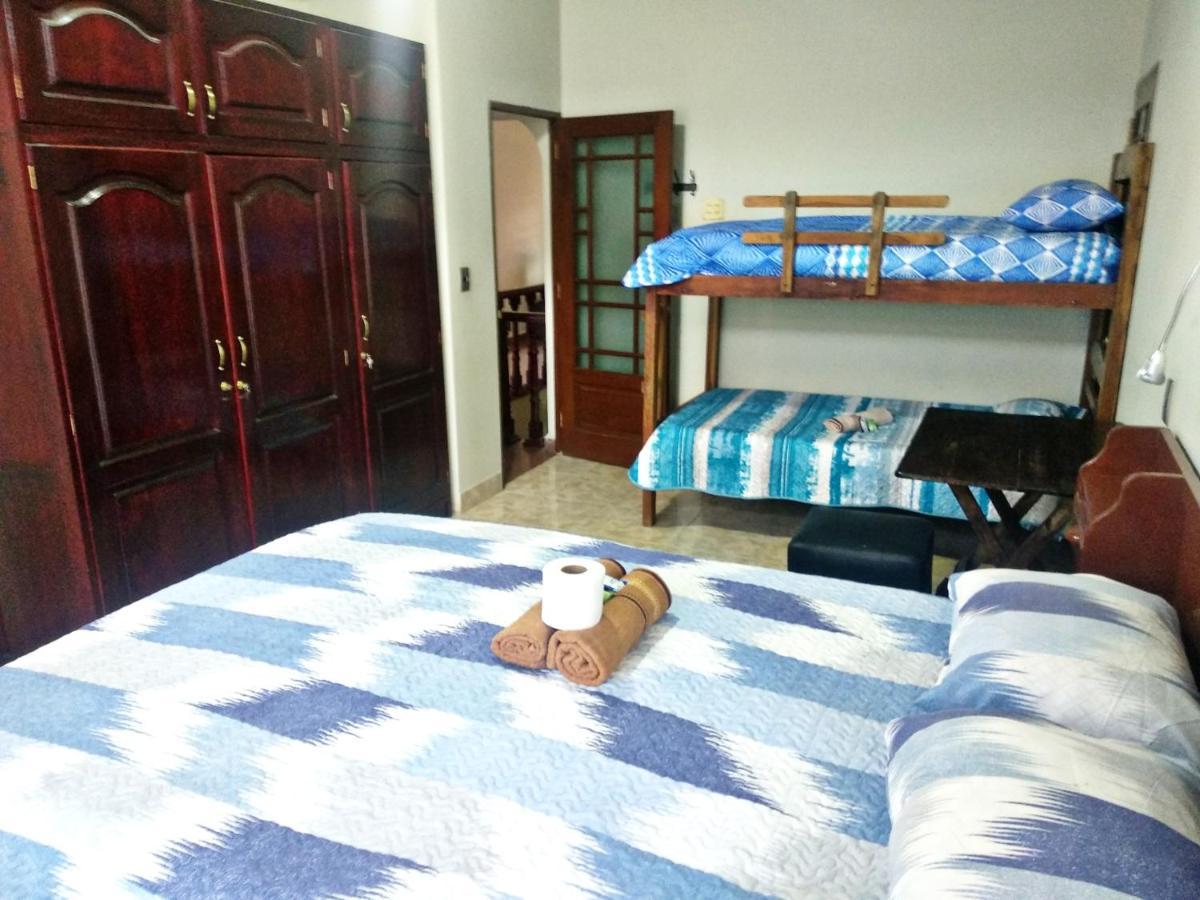 Residencial Moroni - Alojamiento En Cochabamba B&B 외부 사진