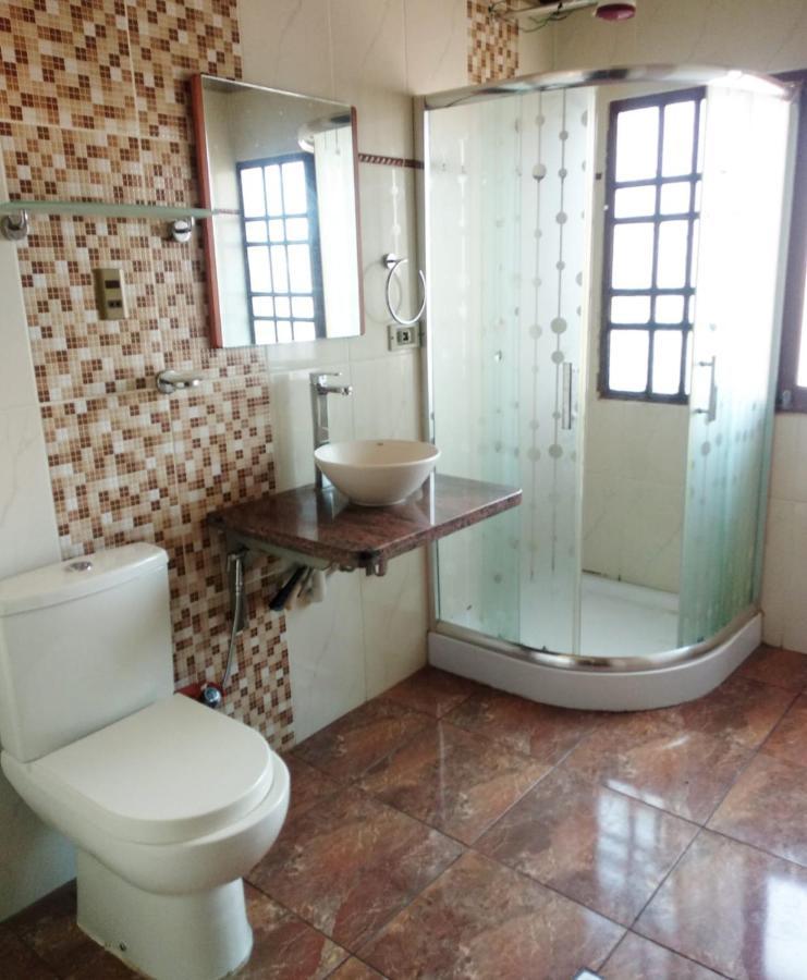 Residencial Moroni - Alojamiento En Cochabamba B&B 외부 사진
