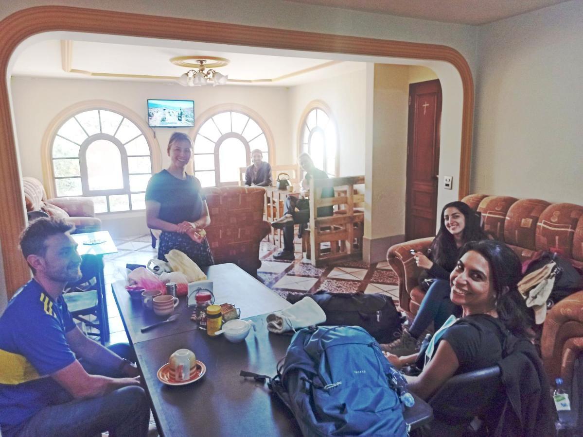 Residencial Moroni - Alojamiento En Cochabamba B&B 외부 사진