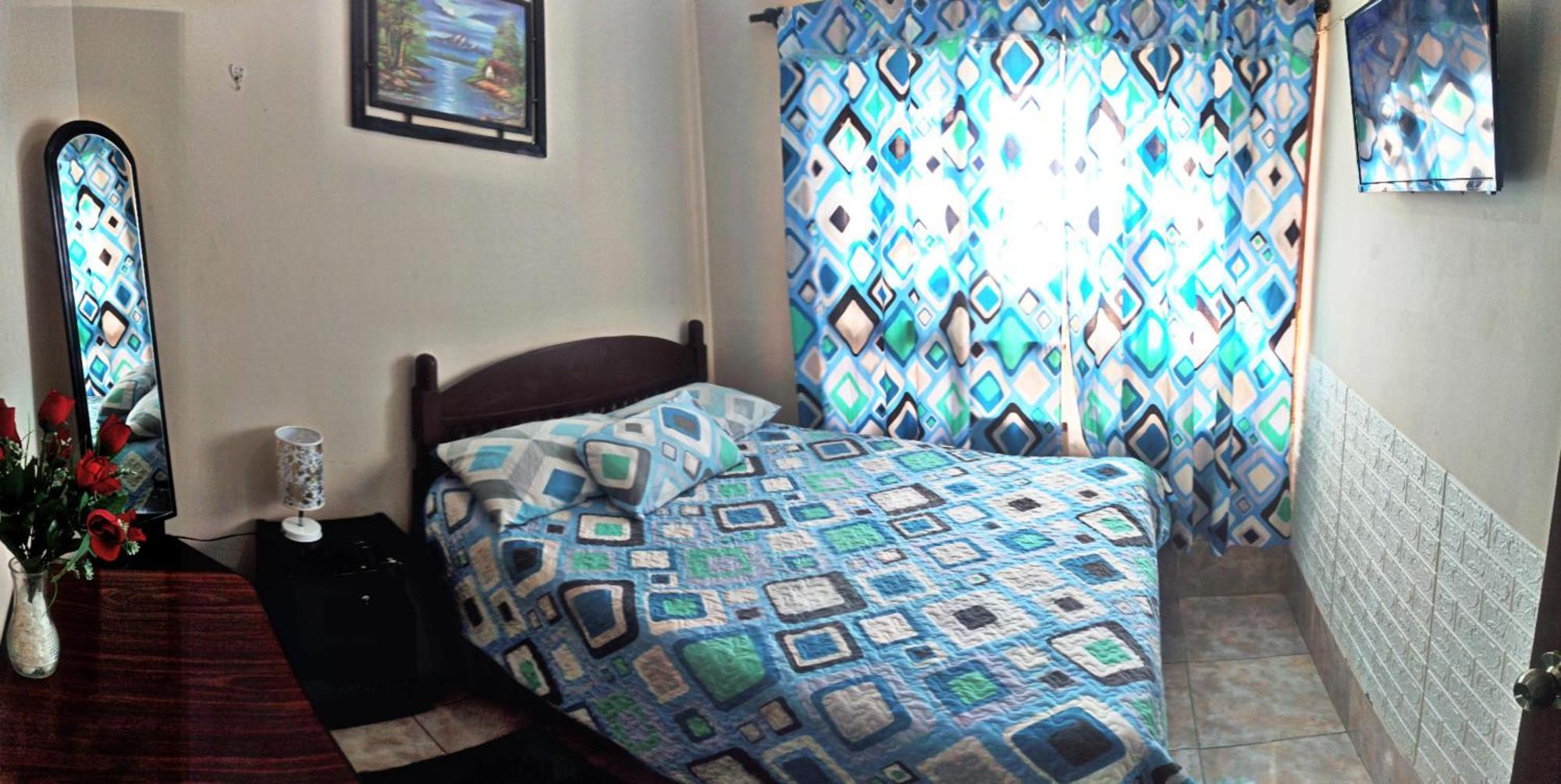 Residencial Moroni - Alojamiento En Cochabamba B&B 외부 사진